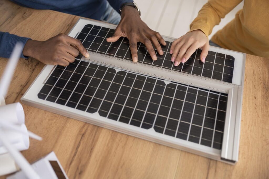Off Grid Solar Inverter Price in Pakistan